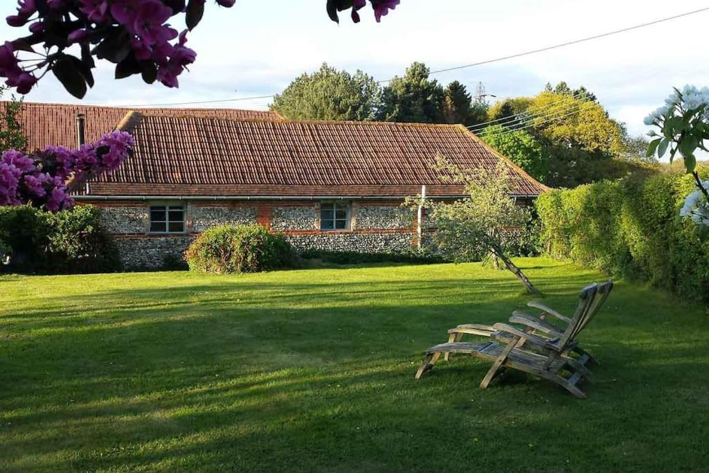 The Stables, Relax In 5 Star Style And Comfort With Lovely Walks All Around Maplestead Exterior foto
